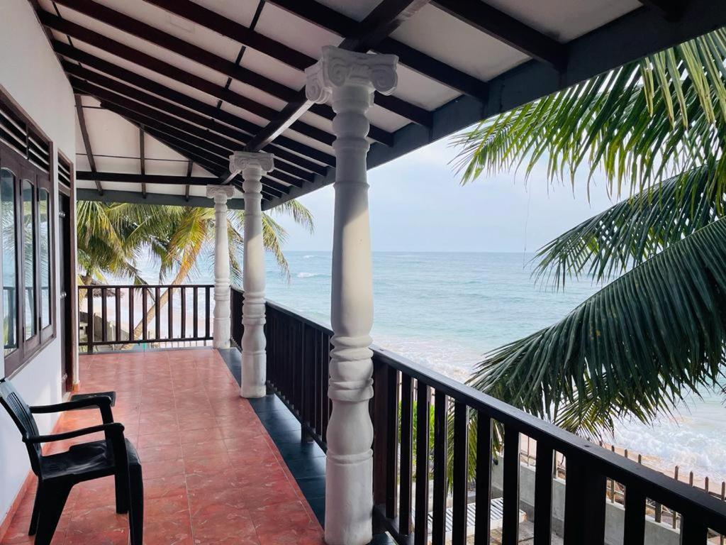 Hotel Rainbow Surf Beach Koggala Esterno foto
