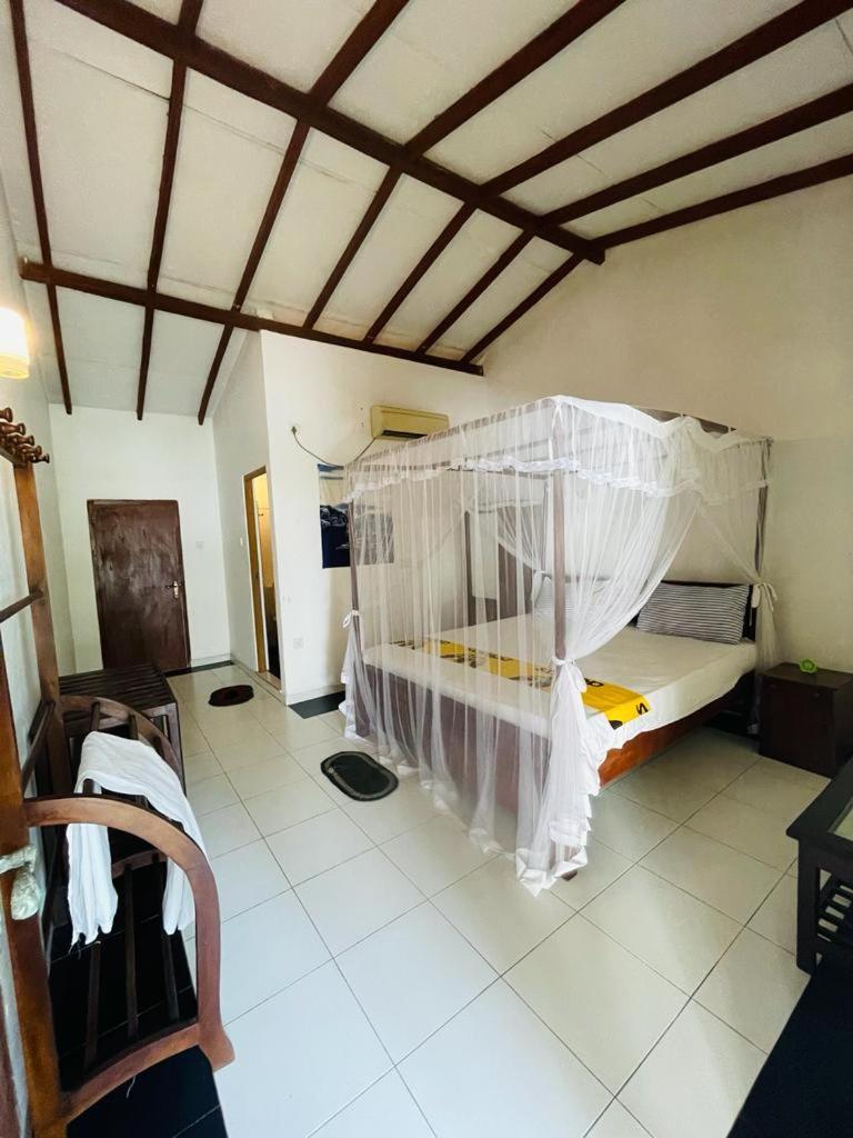 Hotel Rainbow Surf Beach Koggala Esterno foto