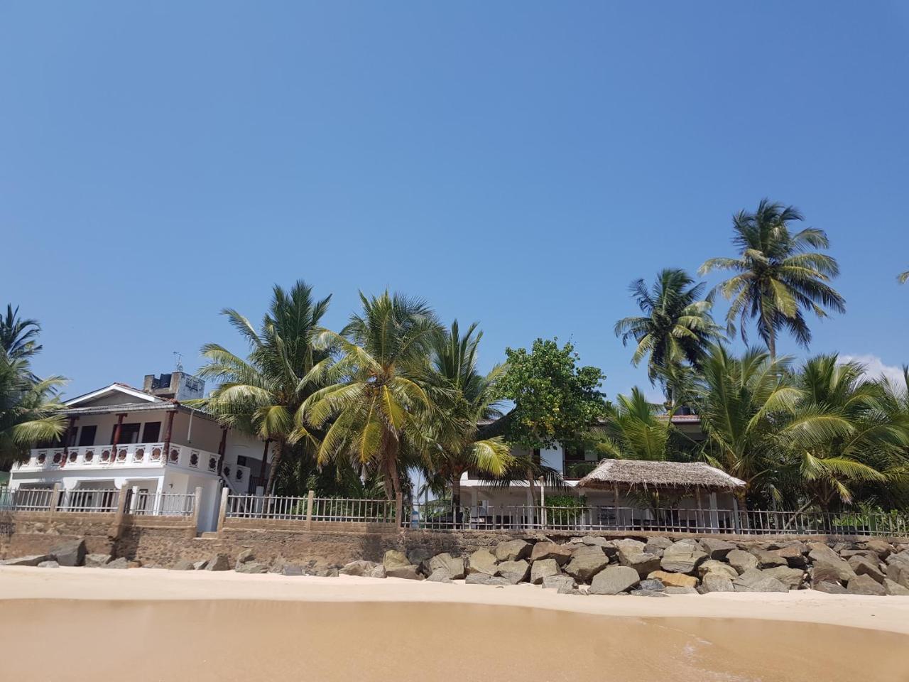 Hotel Rainbow Surf Beach Koggala Esterno foto