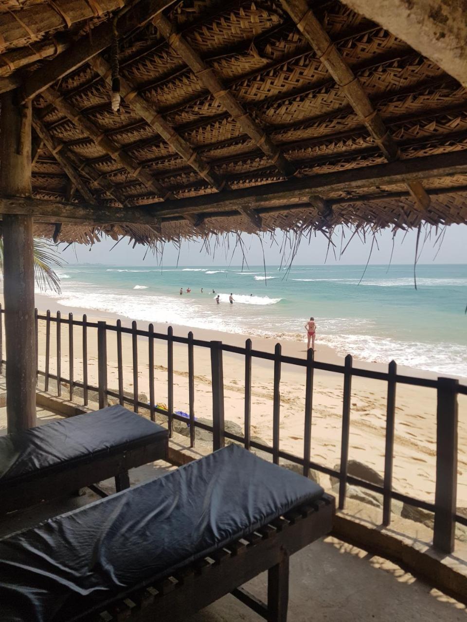 Hotel Rainbow Surf Beach Koggala Esterno foto