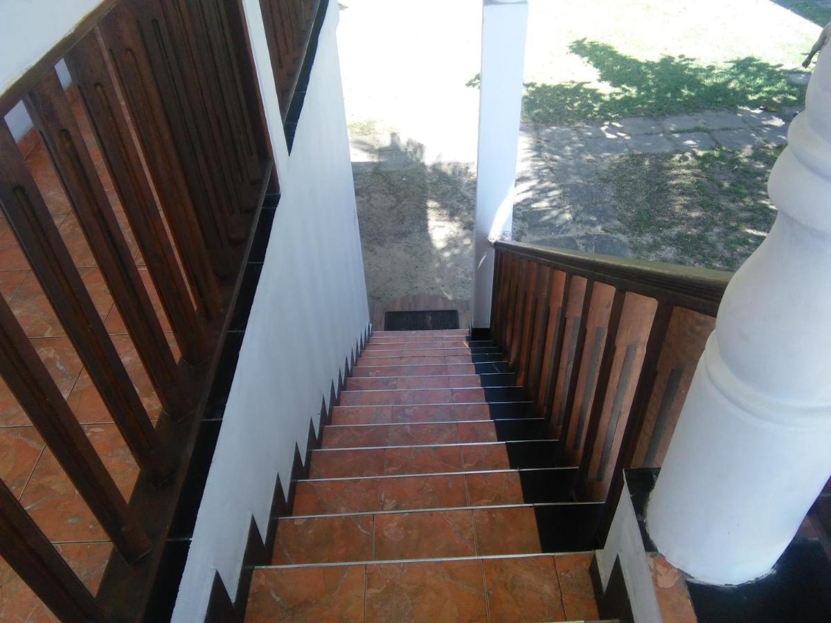 Hotel Rainbow Surf Beach Koggala Esterno foto