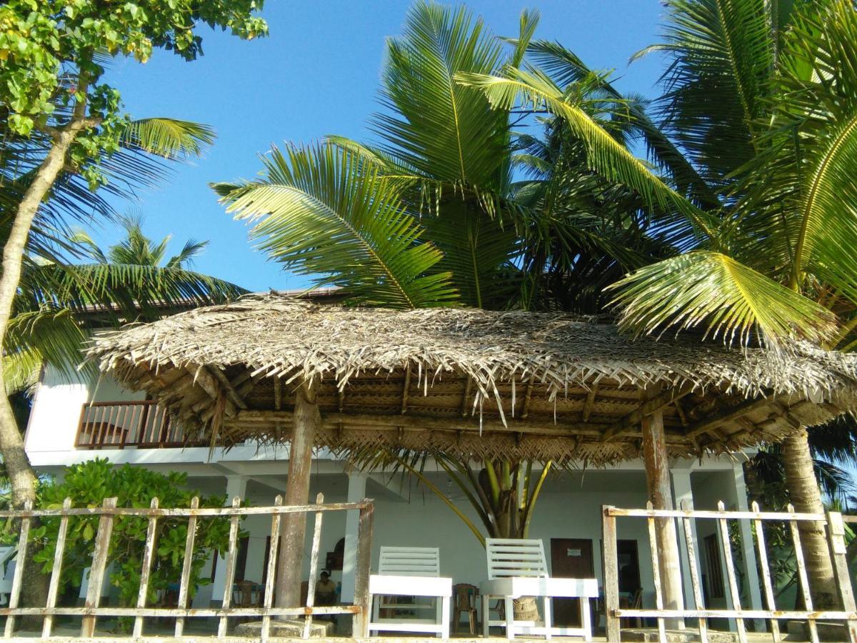 Hotel Rainbow Surf Beach Koggala Esterno foto