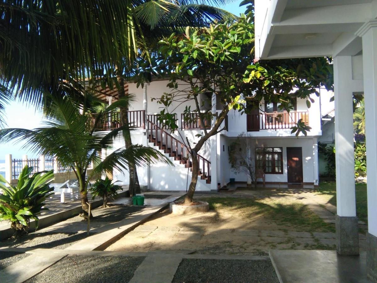 Hotel Rainbow Surf Beach Koggala Esterno foto