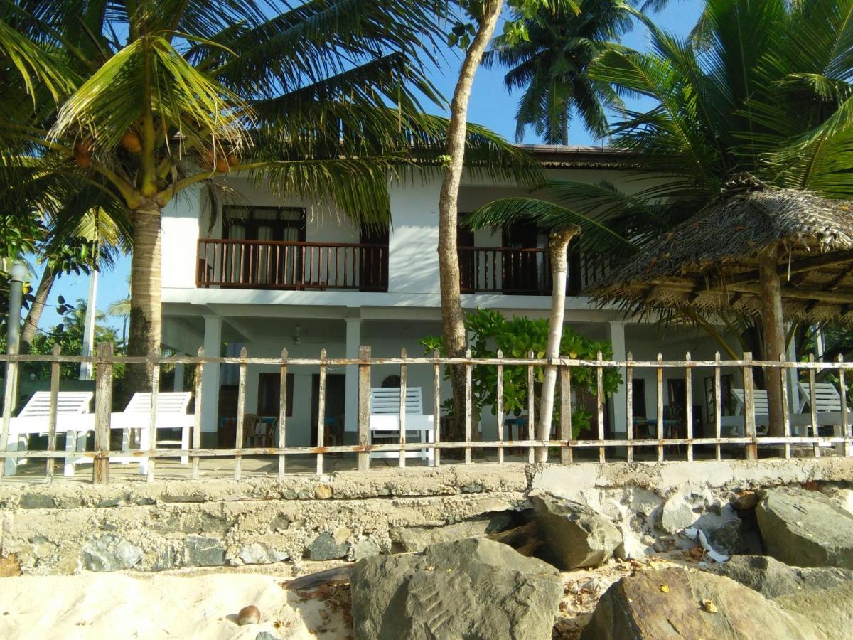 Hotel Rainbow Surf Beach Koggala Esterno foto