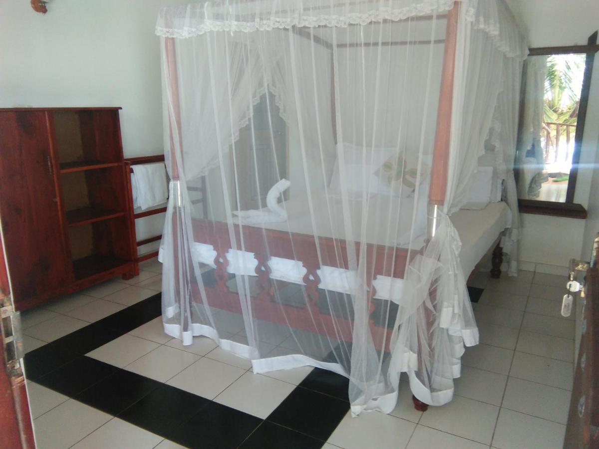 Hotel Rainbow Surf Beach Koggala Esterno foto